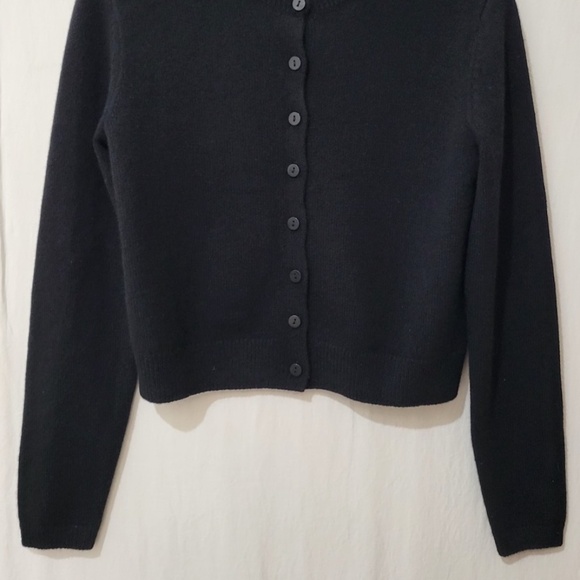 Unworn Reformation Clara Cashmere Cardigan Sweater in Black - Picture 4 of 9